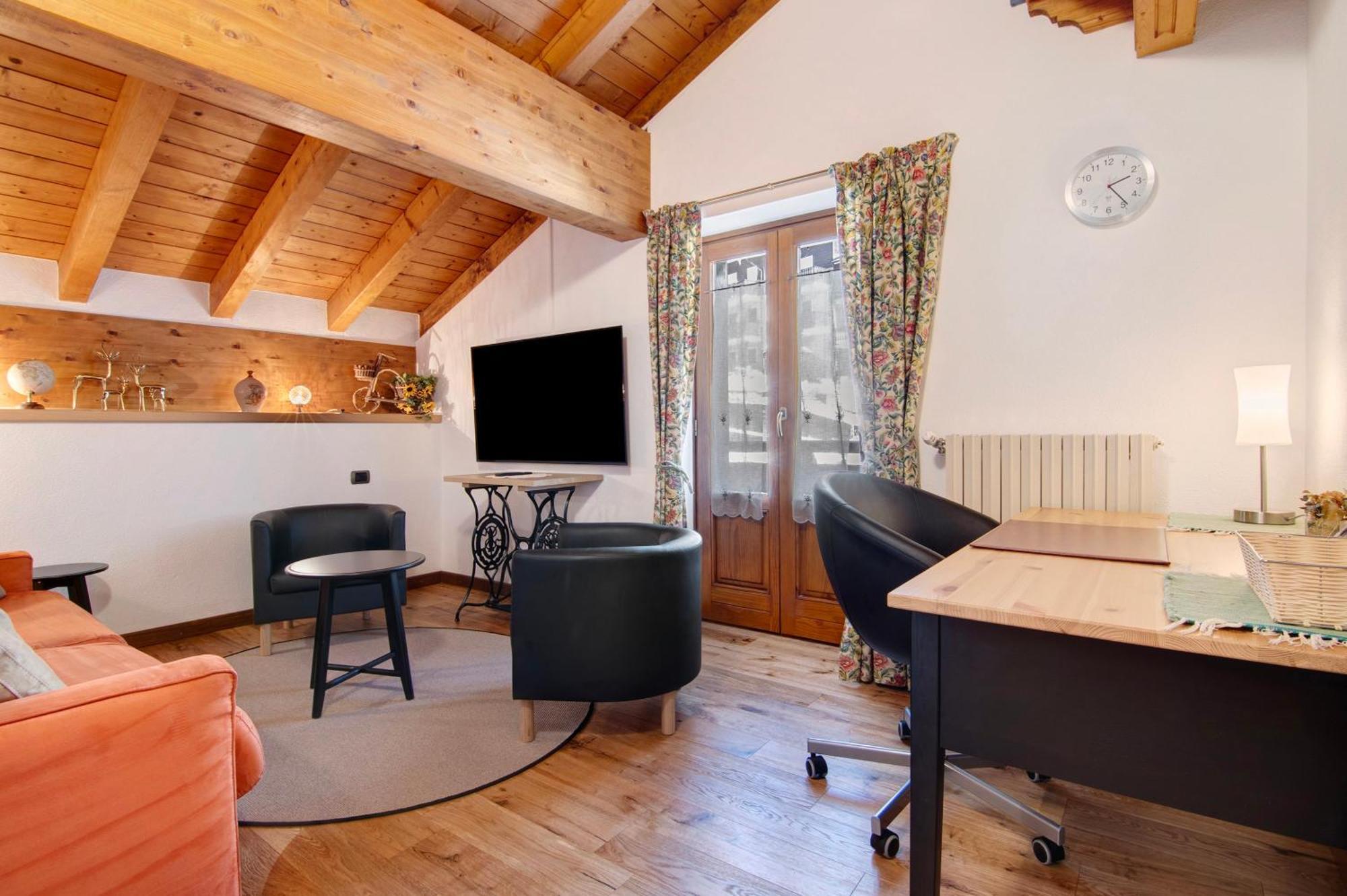 Ginepro Casa Vacanze Madesimo Dış mekan fotoğraf